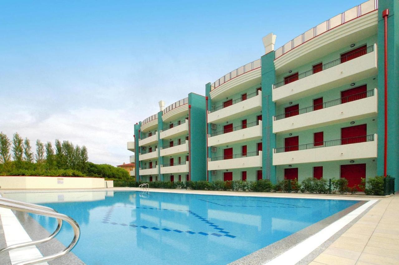 Apartment In Caorle With Heating Extérieur photo
